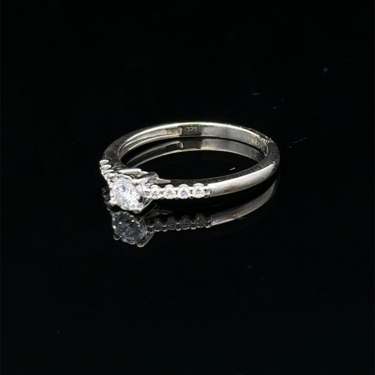 9ct white gold diamond ring  sh25760l