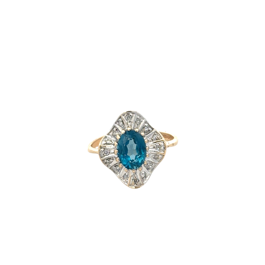9ct yellow gold diamond ring by Reeves and Sons featuring a sparkling diamond set in a elegant band.