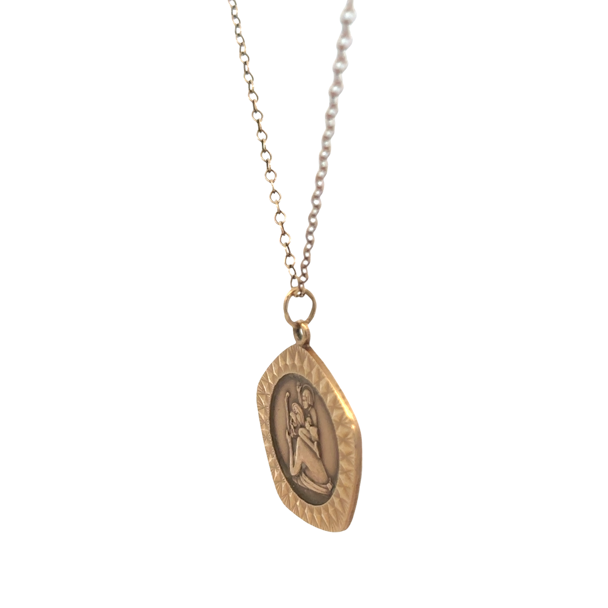 9ct yellow gold chain and St Christopher pendant 6.2g (sh26814b)