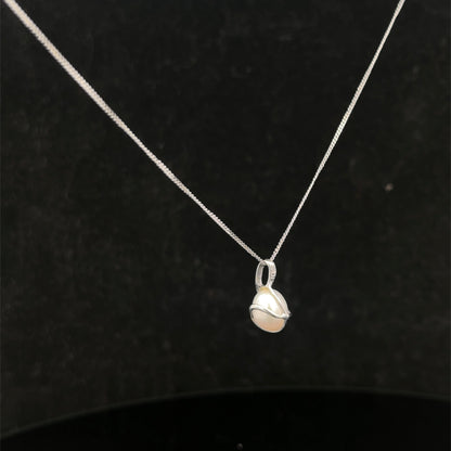 9ct white gold chain and pendant 1.6g (sh26212b)
