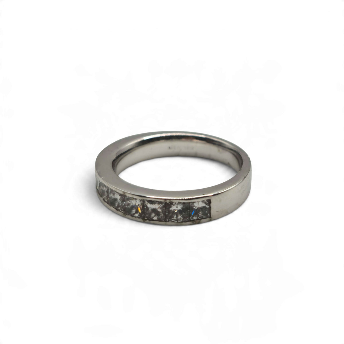 18ct white gold half eternity diamond ring  sh27376b