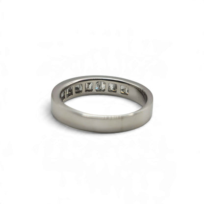 18ct white gold half eternity ring   sh27834b