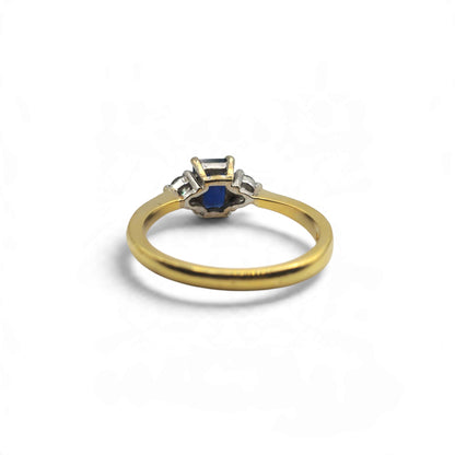 18ct yellow gold sapphire and diamond ring   sh27554b