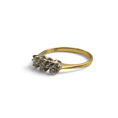 Reeves and Sons 18ct yellow gold 3 stone diamond ring with three round diamonds