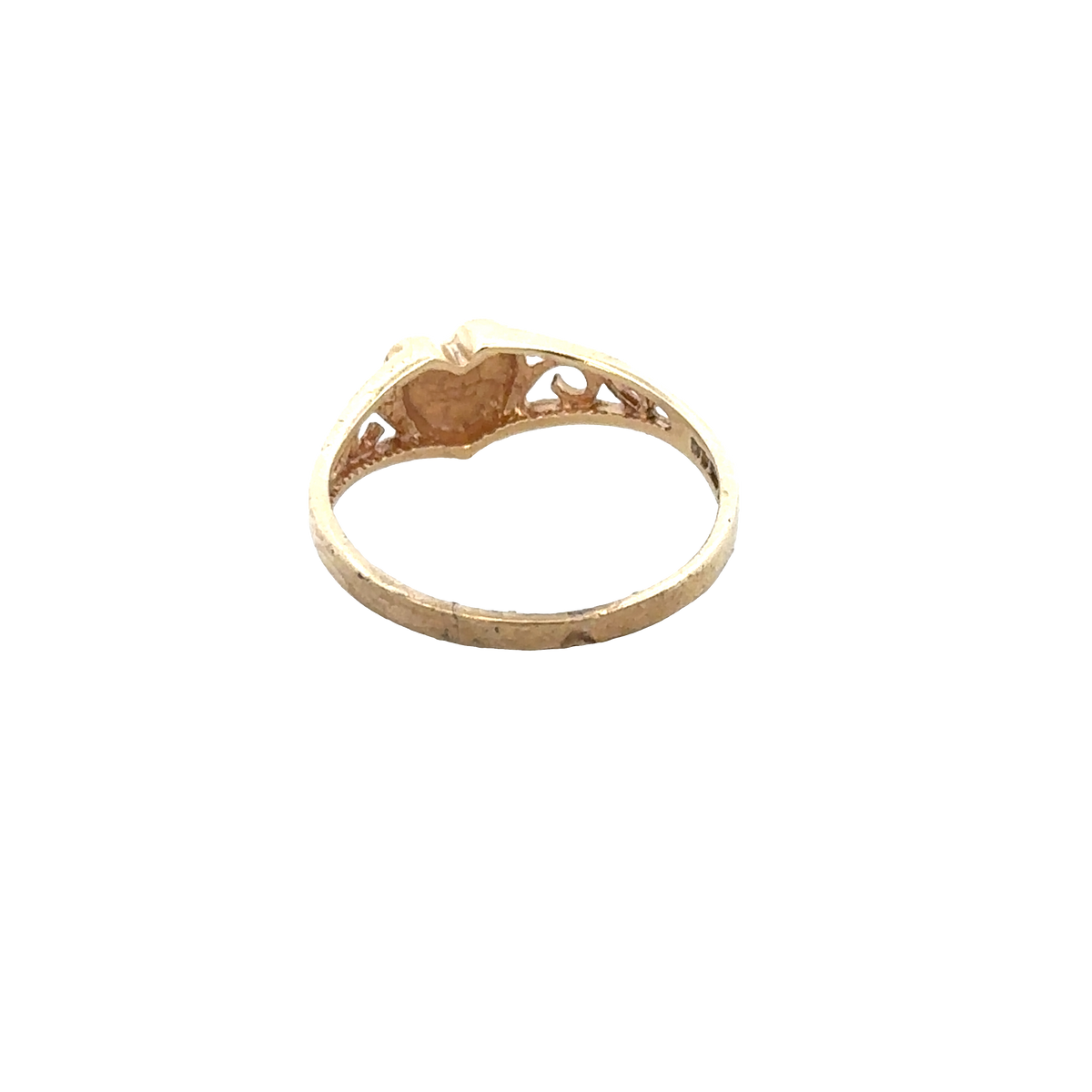 9ct yellow gold ring size H1/2 from Reeves and Sons, detailed close-up of the elegant jewelry piece.