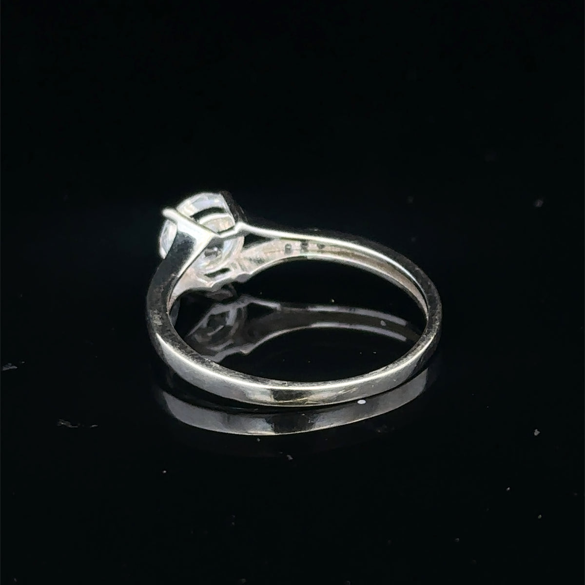 9ct white gold ring size M (sh27975b)