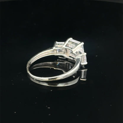 9ct white gold ring size Q1/2 (Sh27886b)