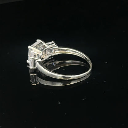 9ct white gold ring size Q1/2 (Sh27886b)