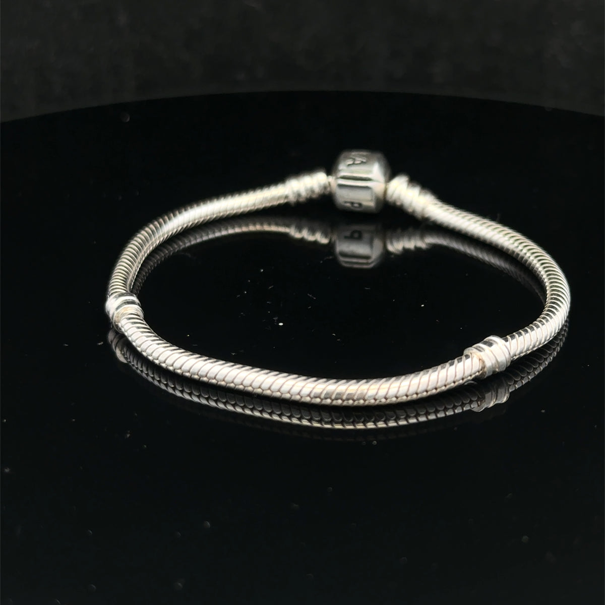 Silver pandora bracelet 13.6g (sh25271l)