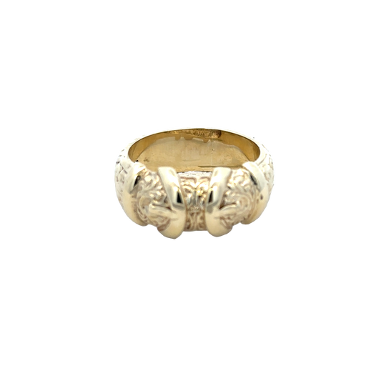9ct yellow gold buckle ring in size Y1/2 with Reeves and Sons branding, featuring a polished buckle design.