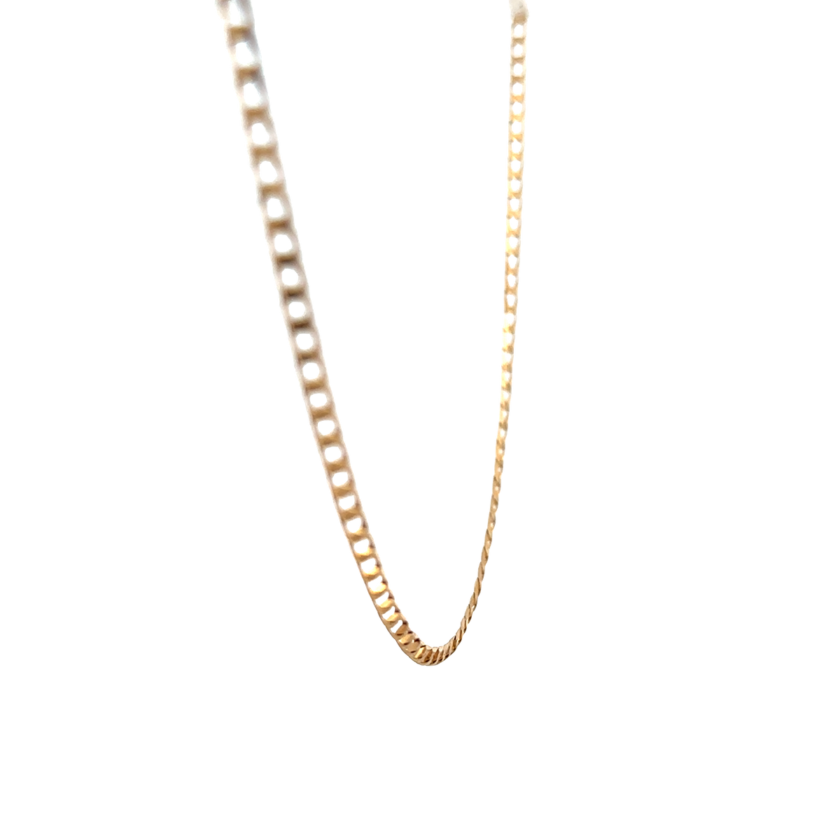 9ct yellow gold chain weighing 3.6g with Reeves and Sons branding, shown in a detailed close-up image.