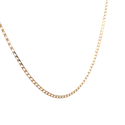 9ct yellow gold chain from Reeves and Sons, 3.6g, showcasing a detailed close-up of the elegant jewelry piece.