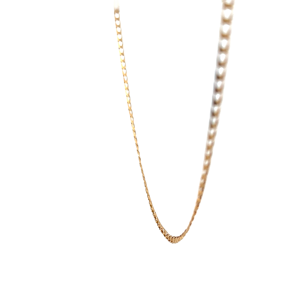 Reeves and Sons 9ct yellow gold chain weighing 3.6g, showcasing a detailed link design on a plain white background.