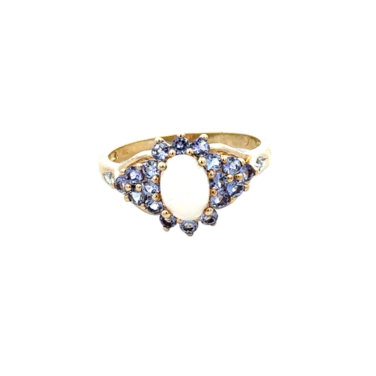 9ct yellow gold ring by Reeves and Sons, size P