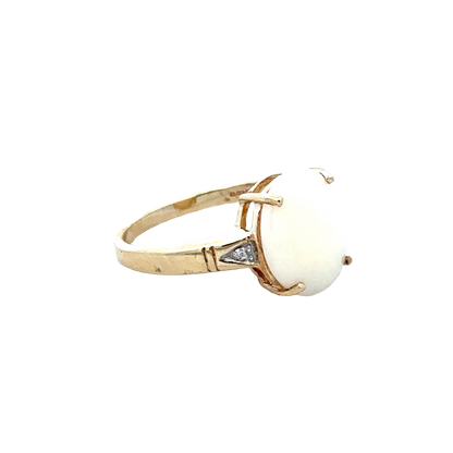 9ct yellow gold Reeves and Sons ring, size N1/2, simple polished band