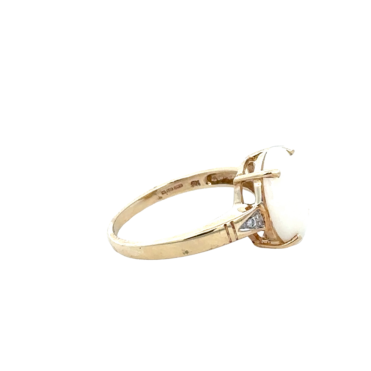 9ct yellow gold Reeves and Sons ring, size N1/2, simple polished band shot