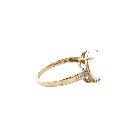9ct yellow gold Reeves and Sons ring, size N1/2, simple polished band shot