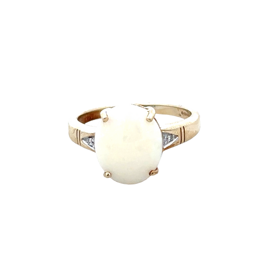 9ct yellow gold Reeves and Sons ring, size N1/2, featuring a classic polished band