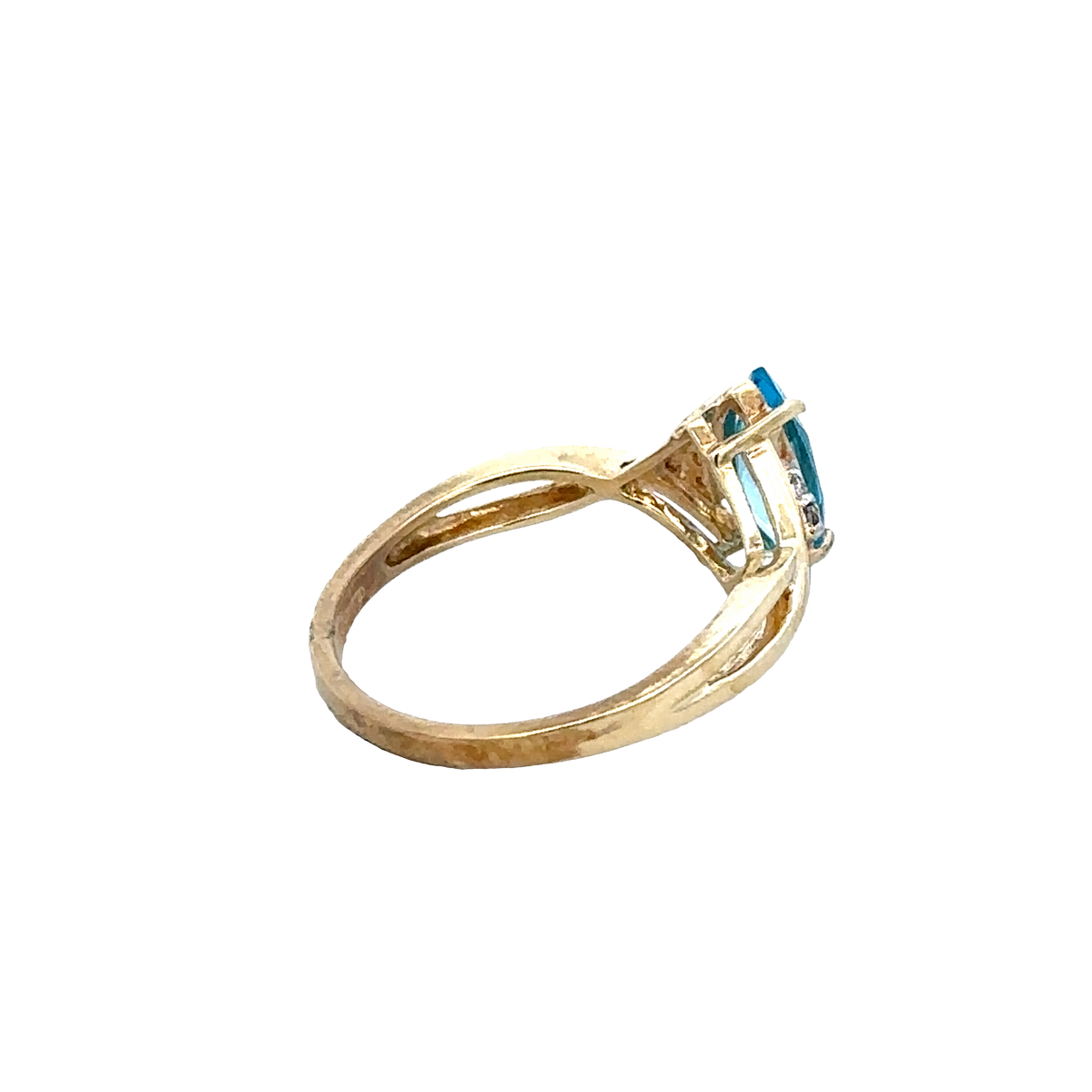9ct yellow gold Reeves and Sons ring, size N, featuring a classic polished band