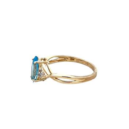 9ct yellow gold Reeves and Sons ring in size N, featuring a classic polished band