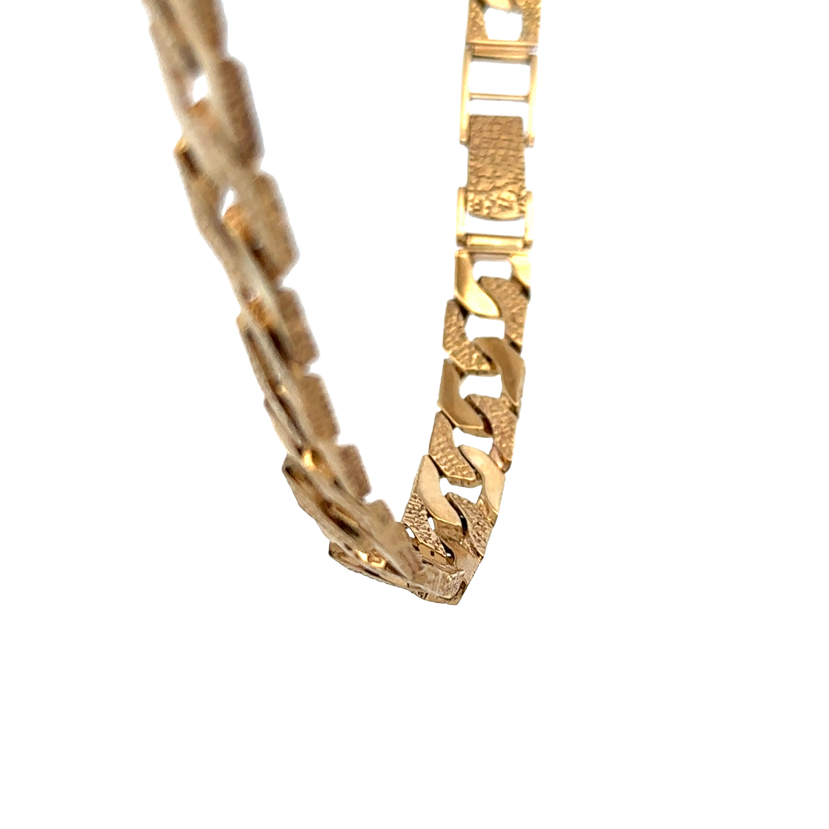 9ct yellow gold Reeves and Sons chain, 117.6g, displayed against a plain background