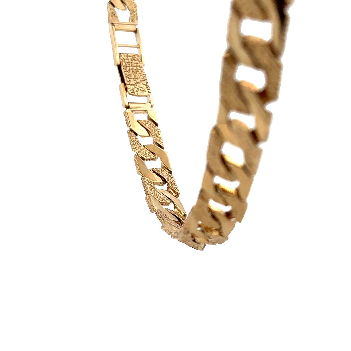 9ct yellow gold chain by Reeves and Sons, 117.6g weight, displayed against a plain background