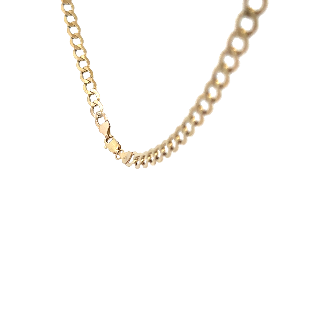 9ct yellow gold curb chain by Reeves and Sons, 6g, close-up view
