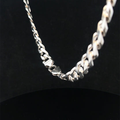Reeves and Sons silver curb chain, 108.1g, close-up product view