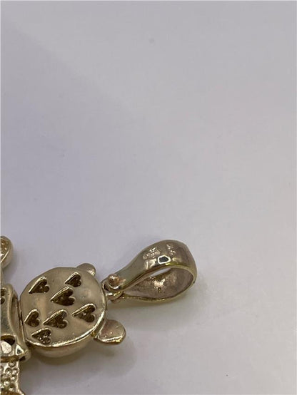 9ct gold pendant weighing 8.9g, displayed on a white background, showcasing its elegant design and warm gold finish.