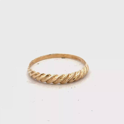 9ct yellow gold ring size R1/2 (sh27691b)