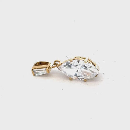 9ct Yellow gold pendant 3.2g