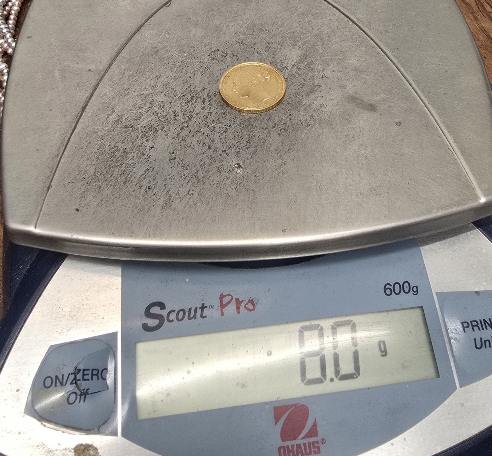 1887 Reeves and Sons Full Sovereign Coin, 8g gold coin with detailed historical design and Reeves and Sons branding.
