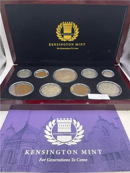 Reeves and Sons 1935 Silver Jubilee set with commemorative items, silver finish, and detailed engravings.
