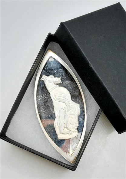 Reeves and Sons Queen's Beasts silver ingot with detailed design and engraved branding, displayed on a neutral background.