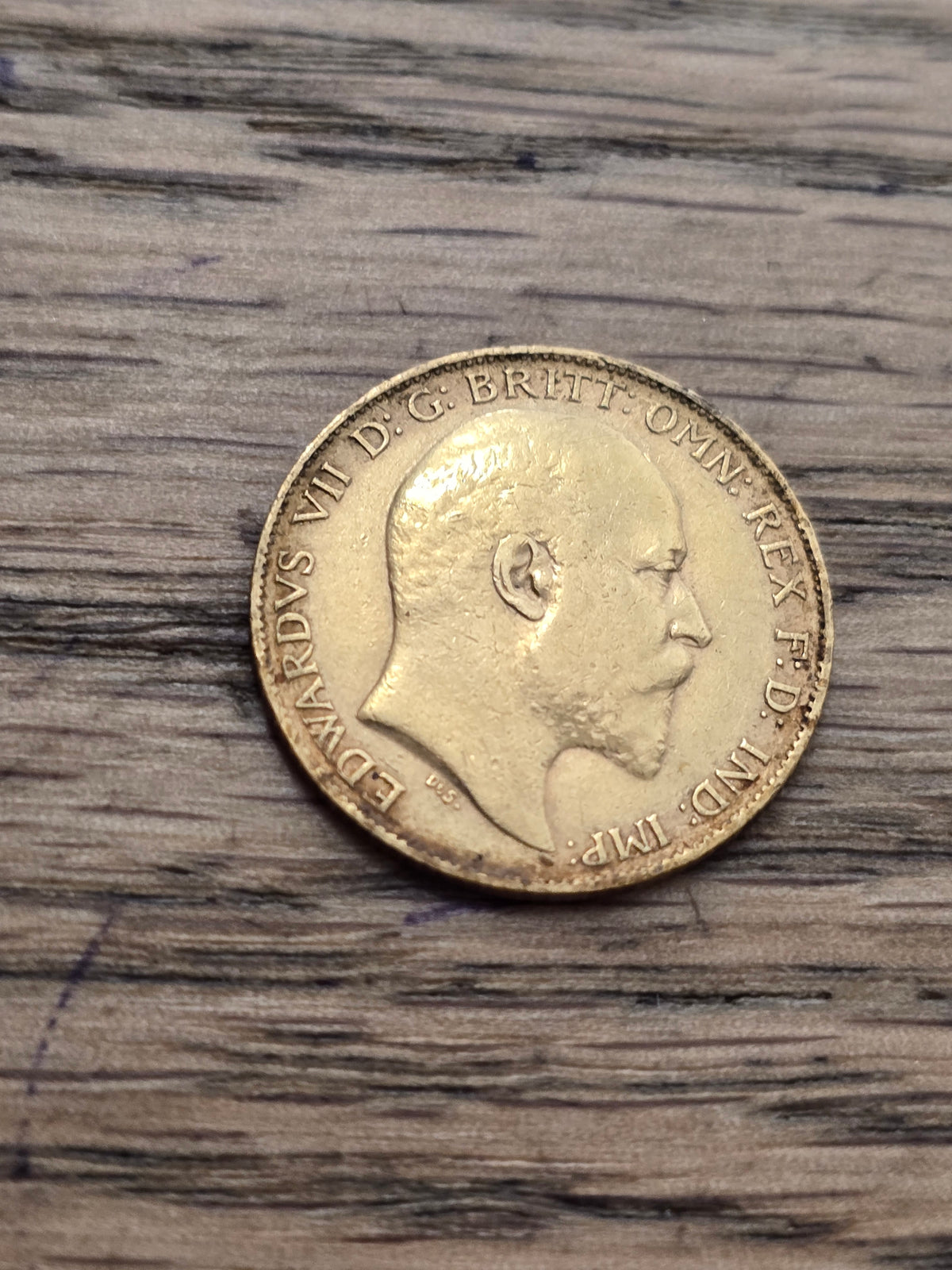 1902 Edward VII Gold Sovereign / Half Sovereign – St. George & Dragon Design