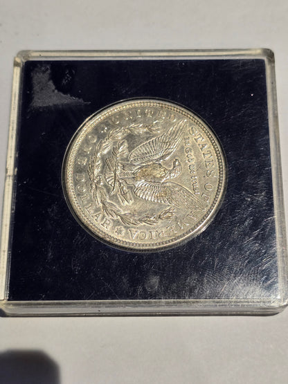 1921 US Morgan Silver Dollar (.900 Silver) – Classic American Bullion Coin in Display Holder (sh26831b)