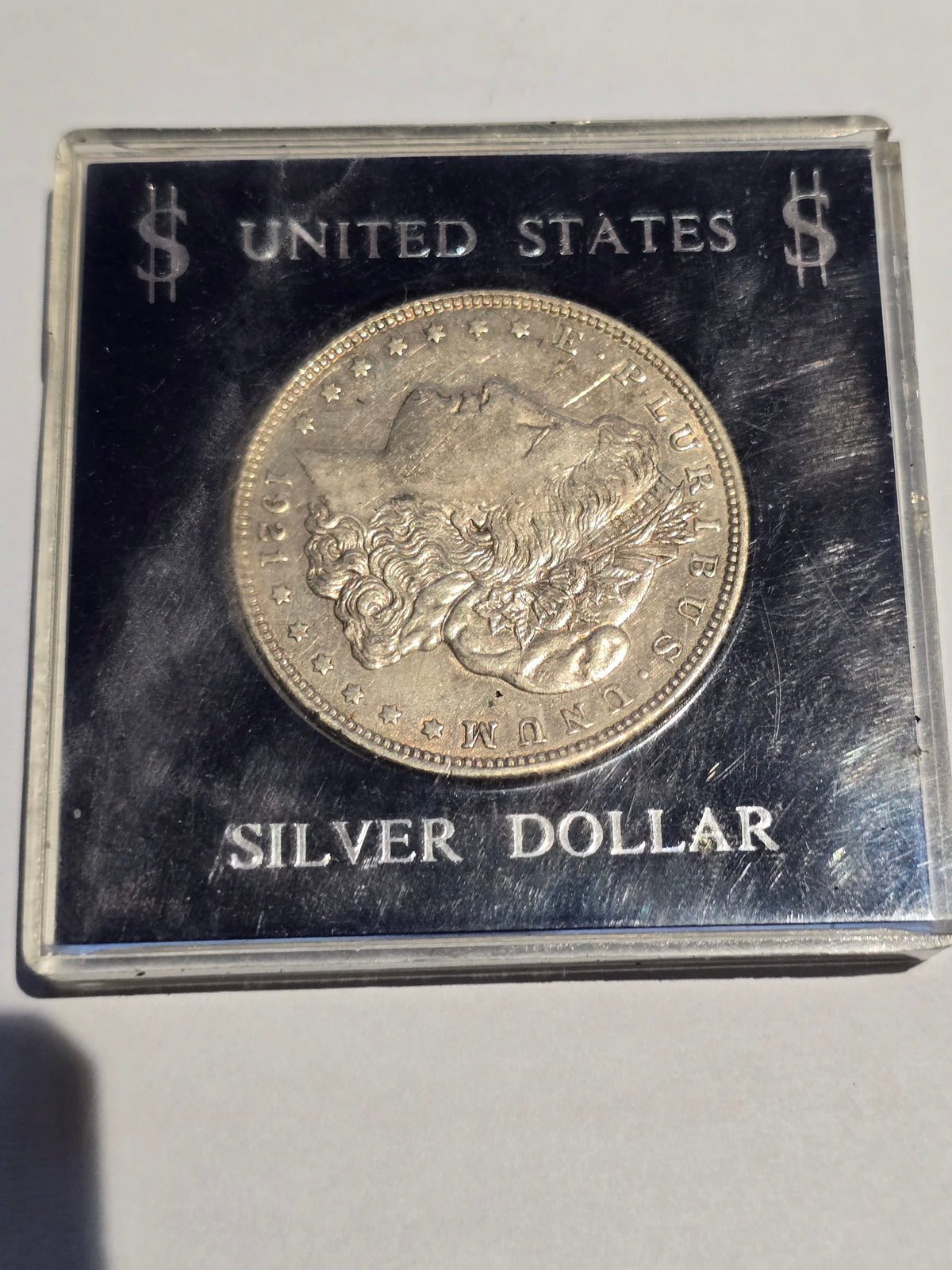 1921 US Morgan Silver Dollar (.900 Silver) – Classic American Bullion Coin in Display Holder (sh26831b)