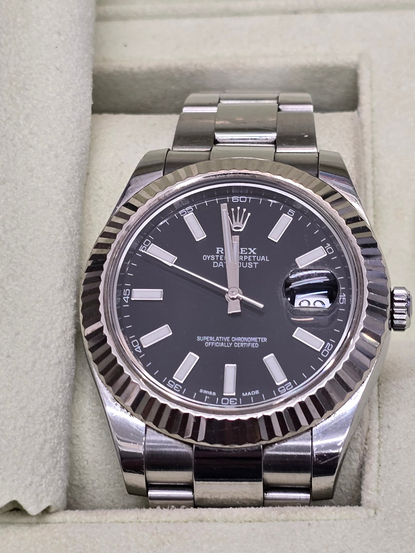 Rolex date just 41mm, model 116334, age 2014, full set
