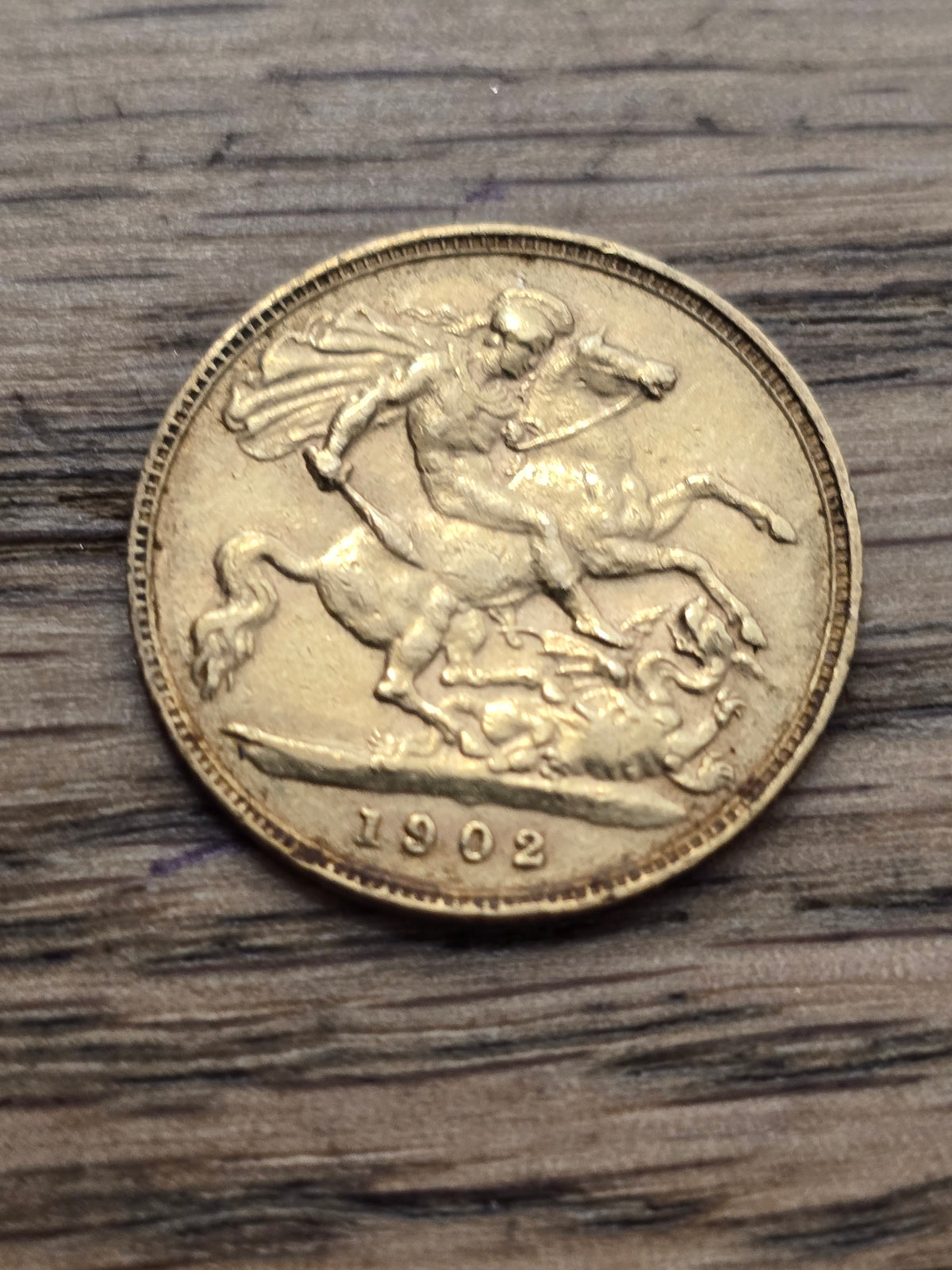1902 Edward VII Gold Sovereign / Half Sovereign – St. George & Dragon Design