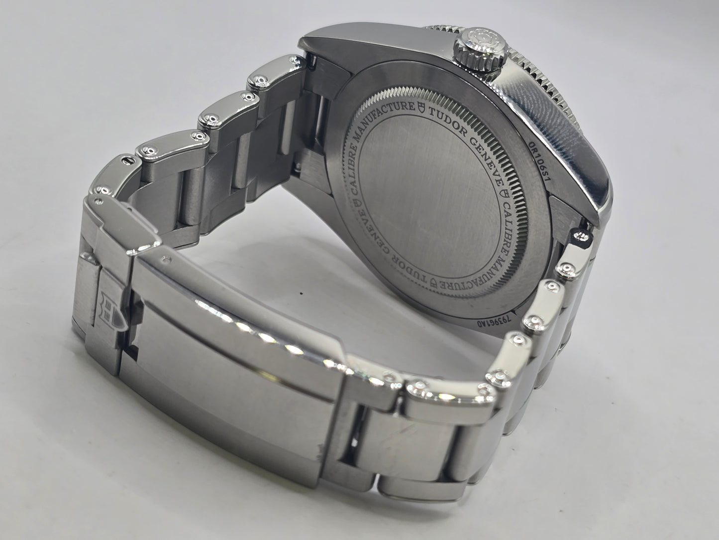 Tudor Black Bay 58 GMT Coke full set watch from 2024 with black and red bezel, stainless steel bracelet, and detailed dial.