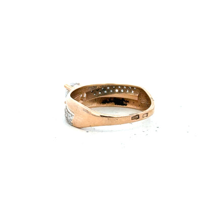 14ct gold ring in size P featuring a smooth band, showcasing elegant jewelry craftsmanship.