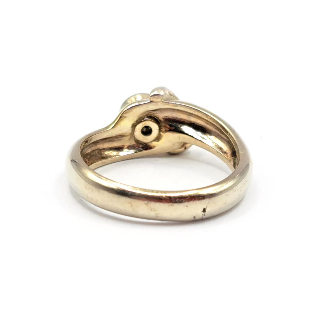 14ct yellow gold ring featuring a 1.15 carat chrysoprase gemstone and 0.20 carat diamonds, elegant jewelry accessory.