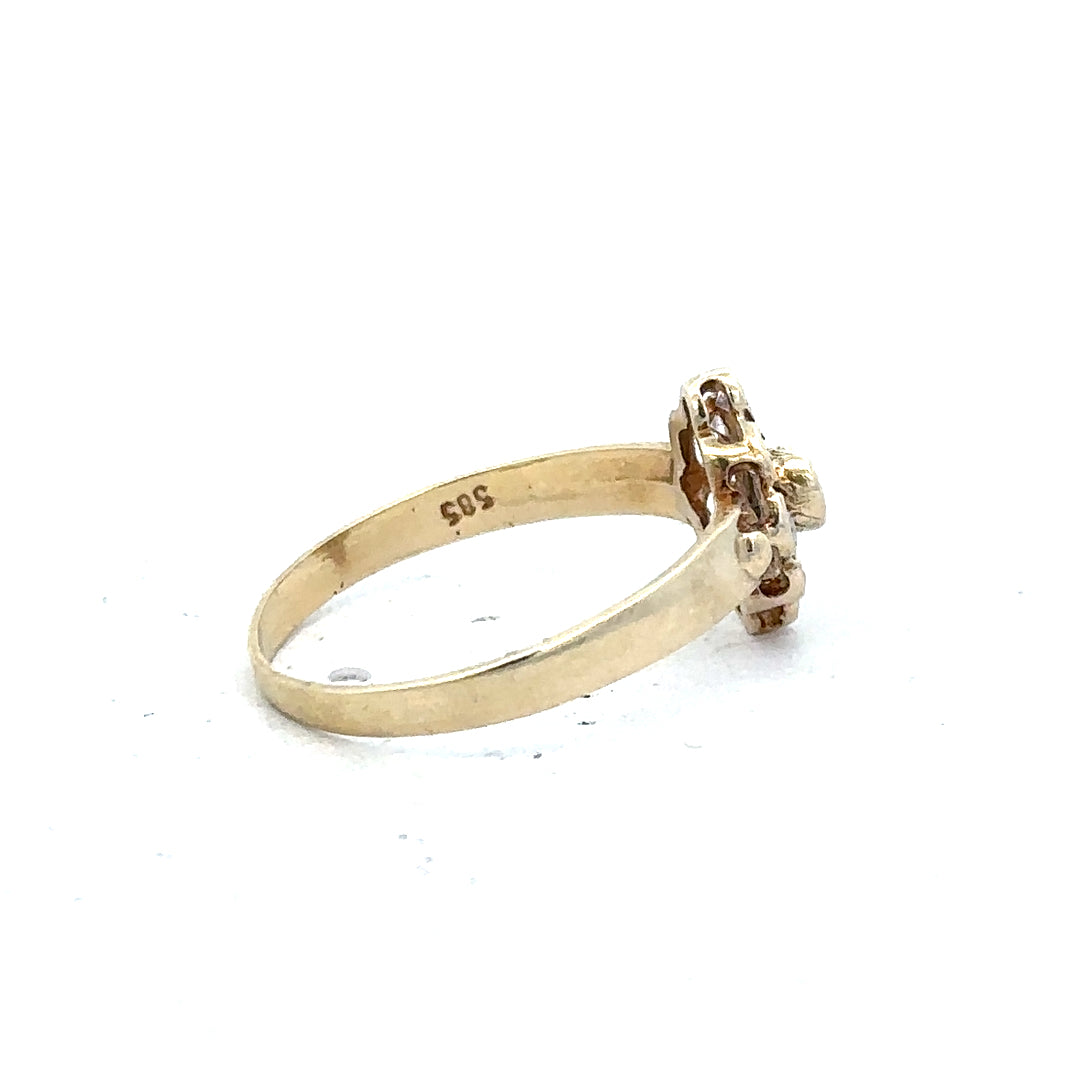 14ct yellow gold diamond ring in size L with sparkling diamonds, featuring a classic and elegant design.