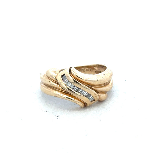 14ct yellow gold diamond ring in size M with a sparkling central diamond, unbranded jewelry.