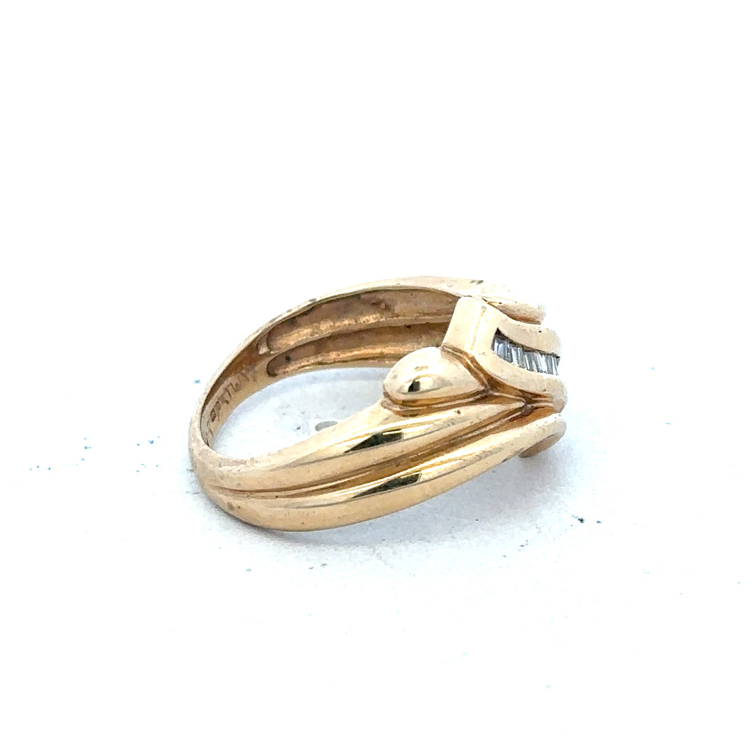 14ct yellow gold diamond ring in size M, featuring a sparkling diamond set in a classic band.