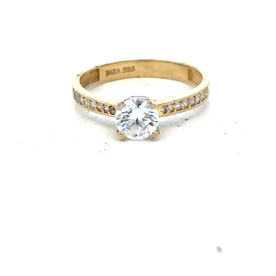 14ct yellow gold ring size O, unbranded jewelry with a polished finish, shown in a close-up view.
