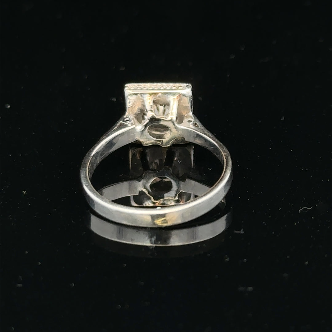 18ct white gold diamond ring with 0.89ct diamonds, size L, weighing 3.9g, displayed on a white background.
