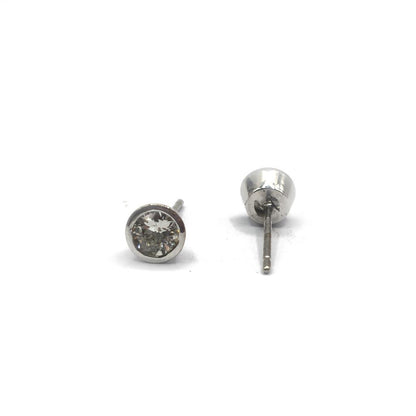 18ct white gold diamond stud earrings with 0.90 carats of sparkling diamonds on a sleek, elegant design.