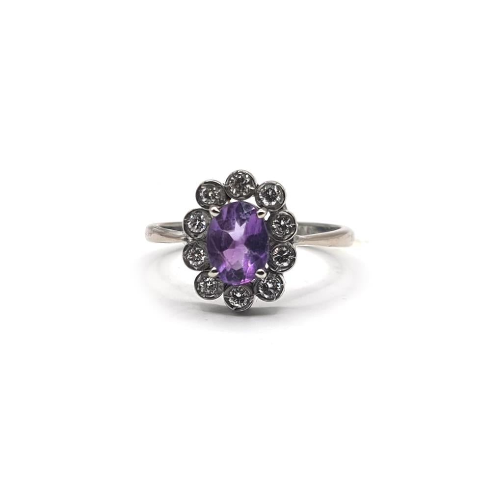 18ct white gold ring with 1.00 carat amethyst and 0.30 carat diamond, size P1/2, featuring a elegant gemstone design.