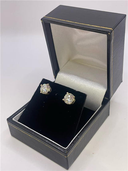 18ct white gold lab-created diamond earrings with 1.80 carats, color E, VS1 clarity, IGI certified, elegant jewelry.